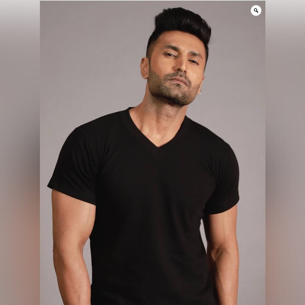Men Style Wear V-Neck T-Shirt